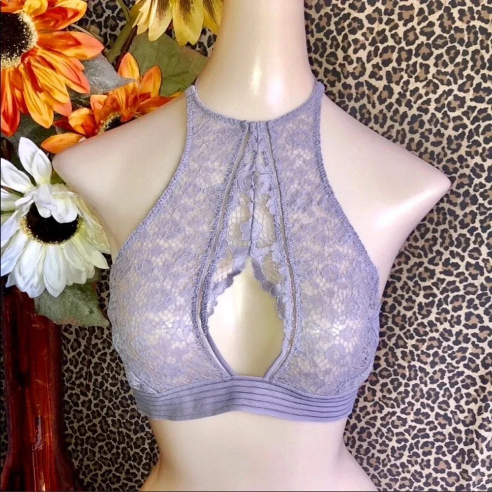 🦋B2G1🦋VS Very Sexy Keyhole Lace Bralette SMALL